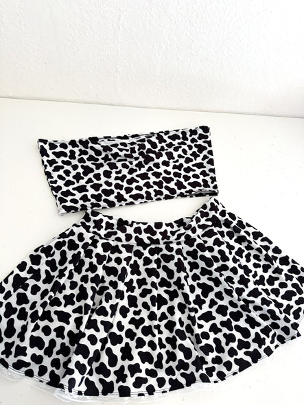 Cow girl 2 piece ( size large)